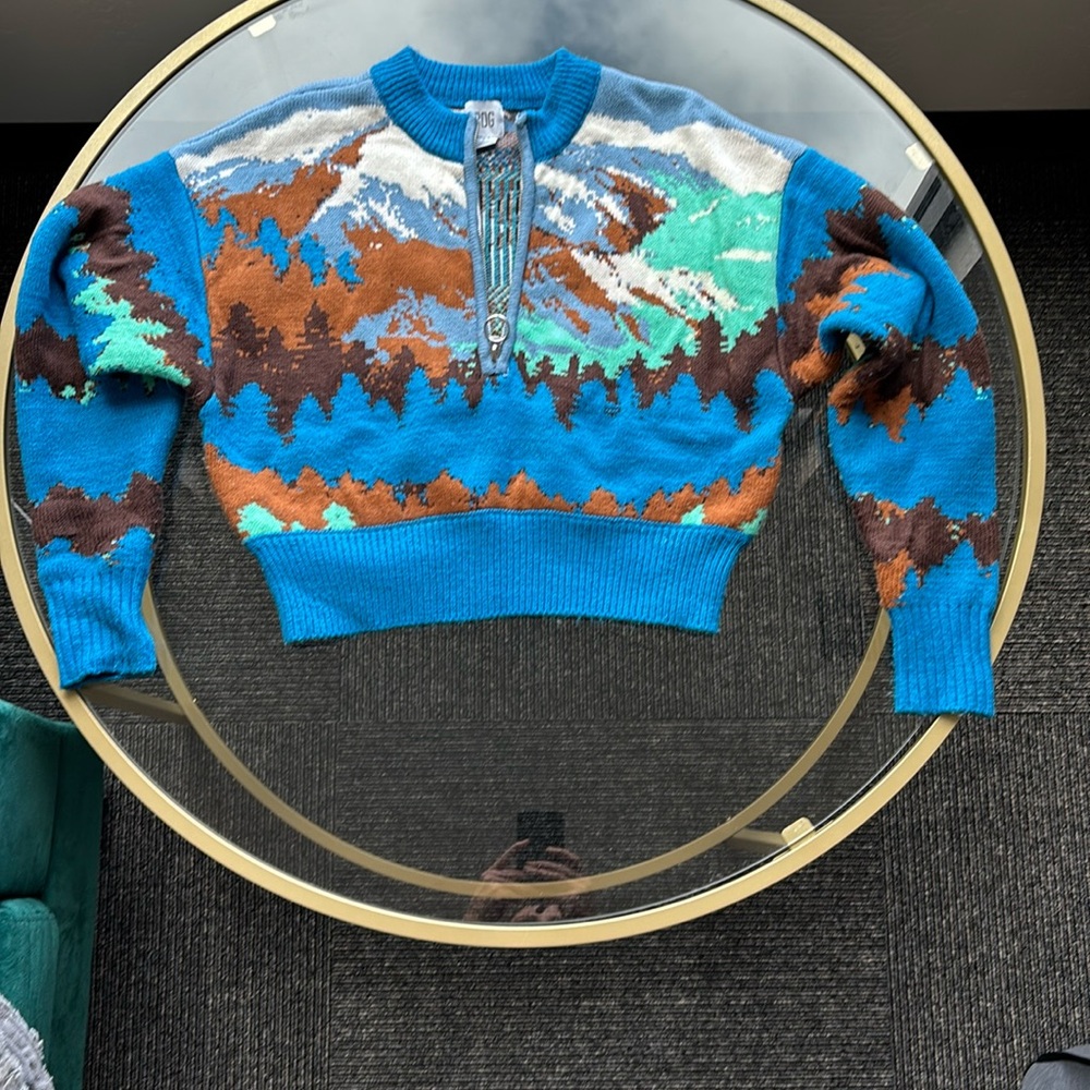 BDG zip up sweatshirt size small good condition